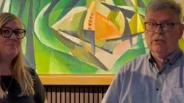 Ida Schrøder Kilde og Peter Gaardsdal Sørensen fortæller som optakt til repræsentantskabsmødet 2024