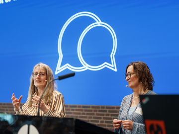 Kirsten Ebbe Brich og Bente Bang byder velkommen til generalforsamling i Finansforbundet i Danske Bank