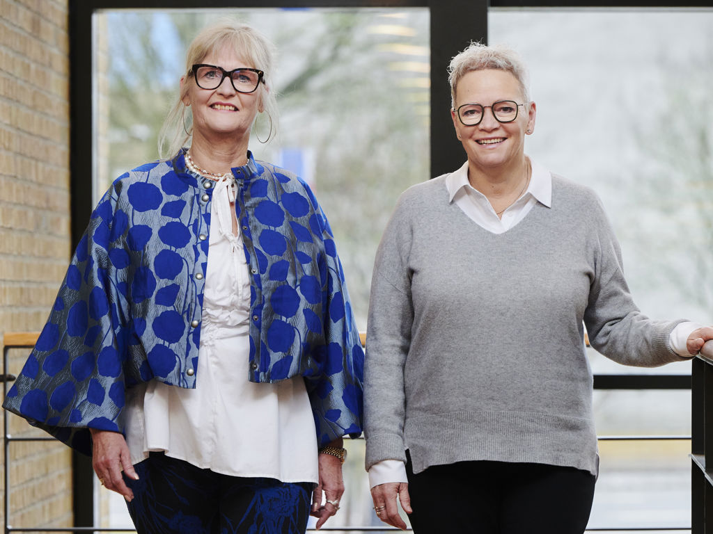Jannie Skovsen og Inge Sand gående