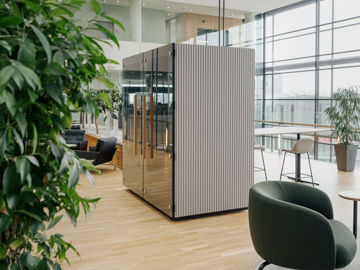 Muteboks i Jyske Banks københavnske domicil