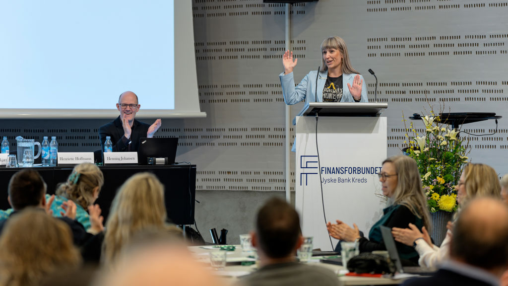 Næstformand i Finansforbundet Jyske Bank Kreds Henriette Hoffmann takker for valget på kredsens generalforsamling 2024