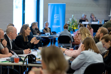 Deltagerne på kredsens generalforsamling debatterer den mundtlige beretning 